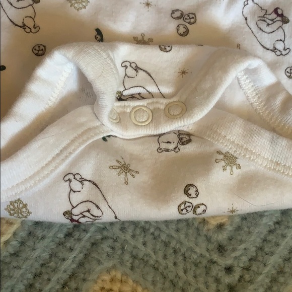Disney classic pooh newborn Christmas bodysuit - Picture 5 of 5